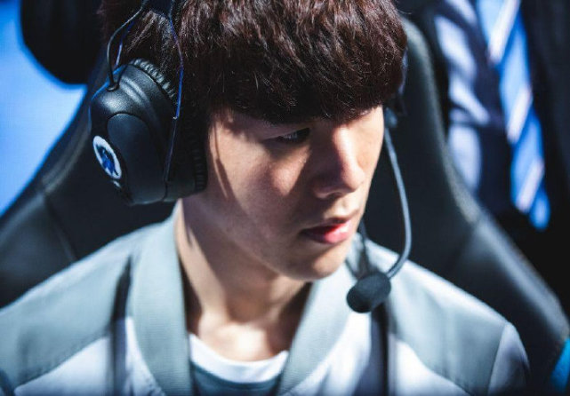 比赛中的传 比赛中的传