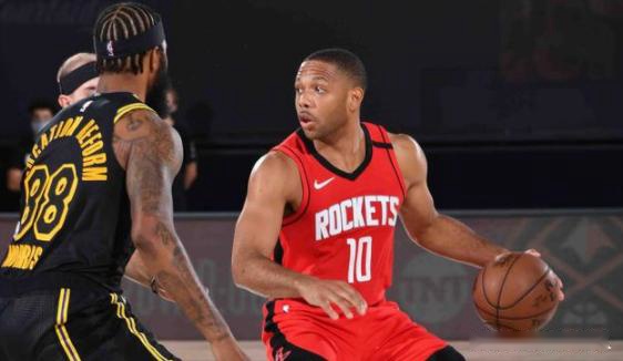 对手压迫下 对手压迫下